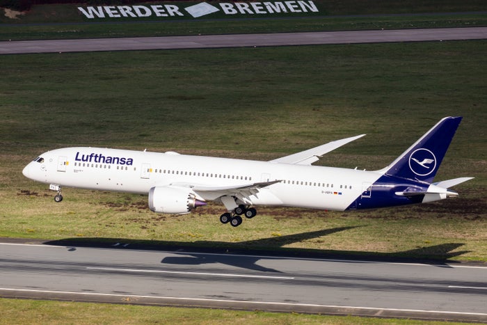 14 Best Ways To Earn Lots of Lufthansa Miles & More Miles [2026]
