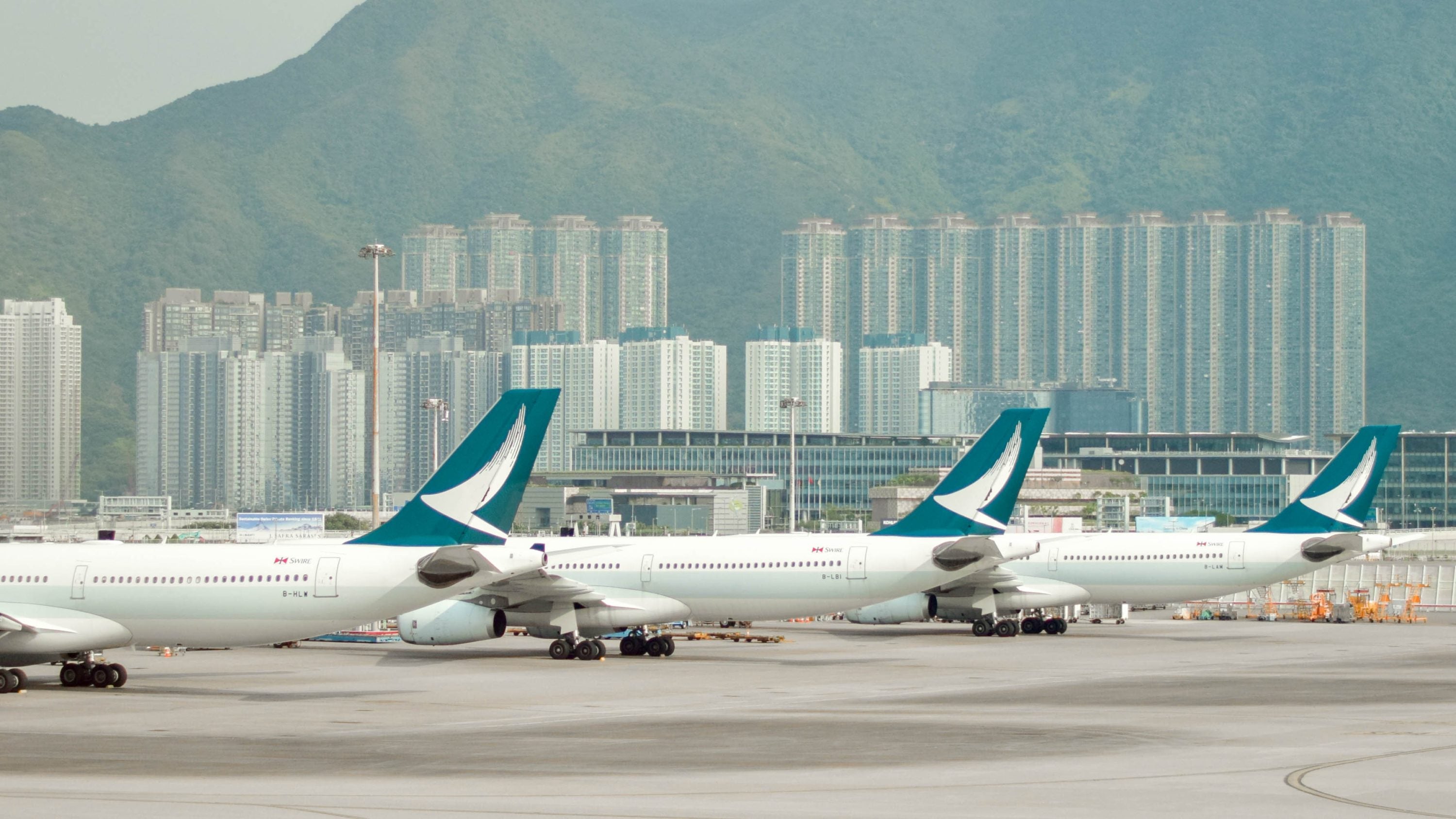 Cathay Pacific and Dragonair launch self-service bag drop at HKIA | Hong  Kong Business