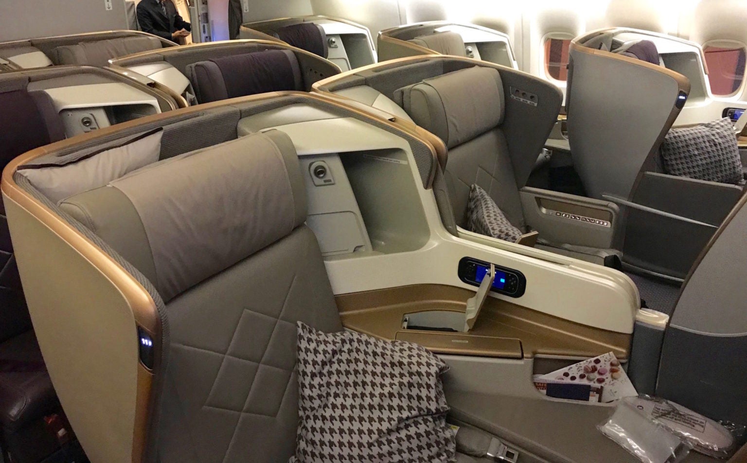 The World's 20 Best Business Class Seats for Couples [2021]