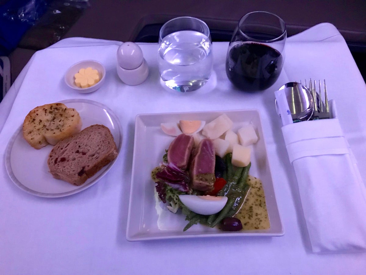 Singapore Airlines Business Class 777 Dining