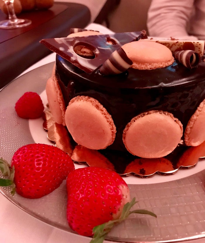 Singapore Suites First Class - Special Cake