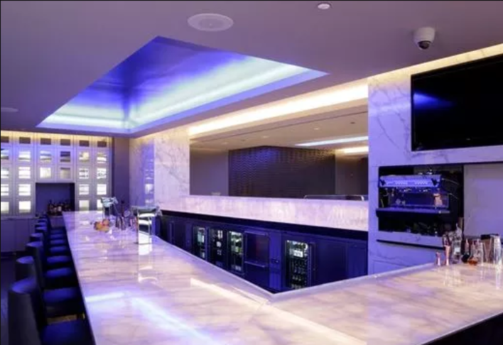 United Polaris Bar