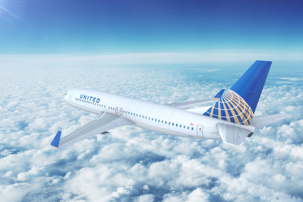 How To Status Match With United Airlines [In-depth 2023 Guide]
