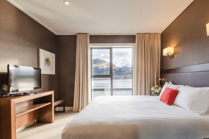 Hilton Queenstown Resort & Spa Hilton Queenstown room