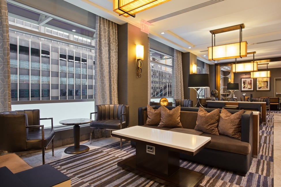 Hilton New York Hotel Executive Lounge