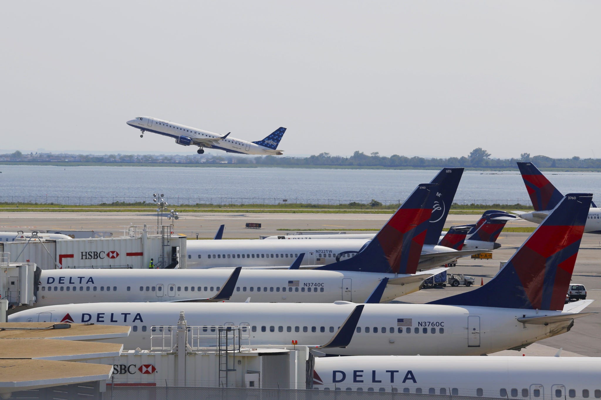 Delta Airlines Planes Row