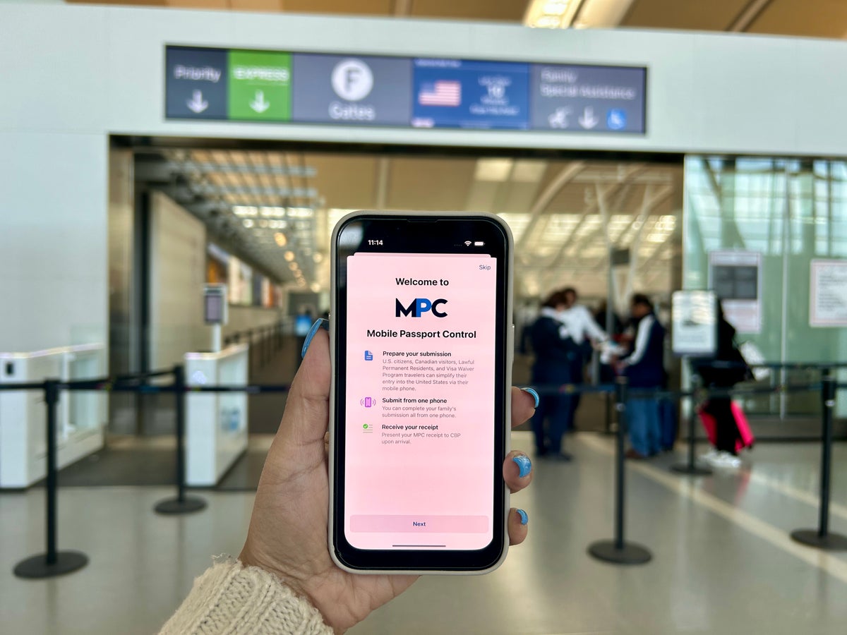 The Best Guide to Mobile Passport Control: Breeze Through the Airport