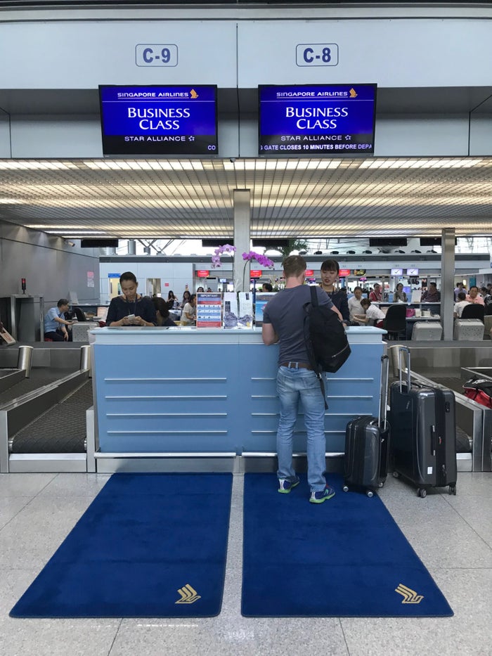 Singapore Airlines Business Class A330 - Biz Check In