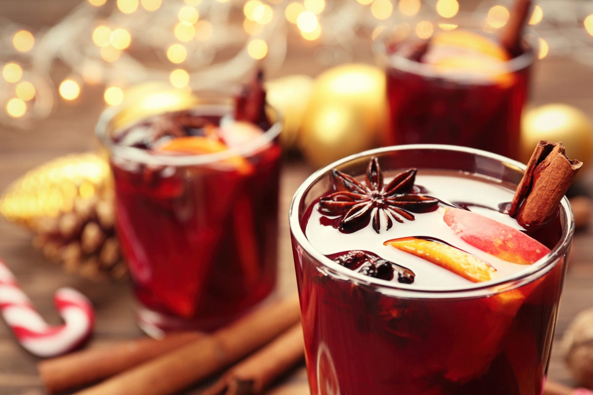 9 Creative Cocktails to Elevate Your Holiday Flight