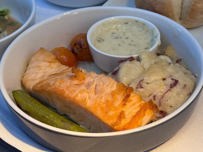 AA 777 300ER DFW JFK Flagship Suite salmon detail