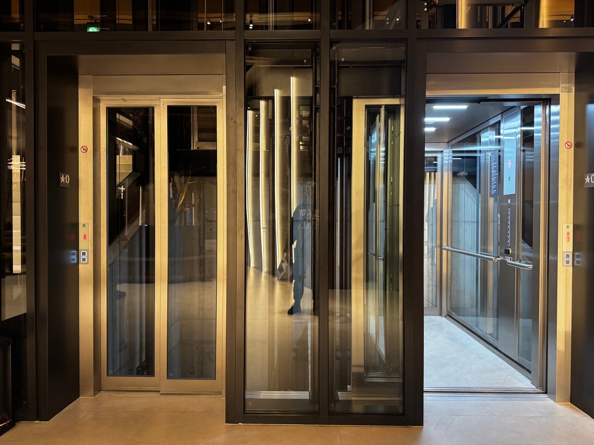 AC Hotel Vilnius elevators