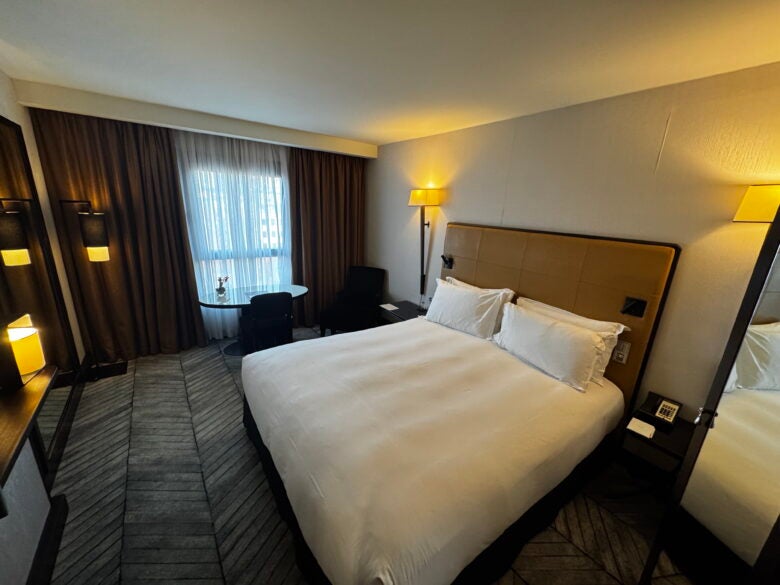 Accor Sofitel Lisbon Liberdade Luxury Room bedroom