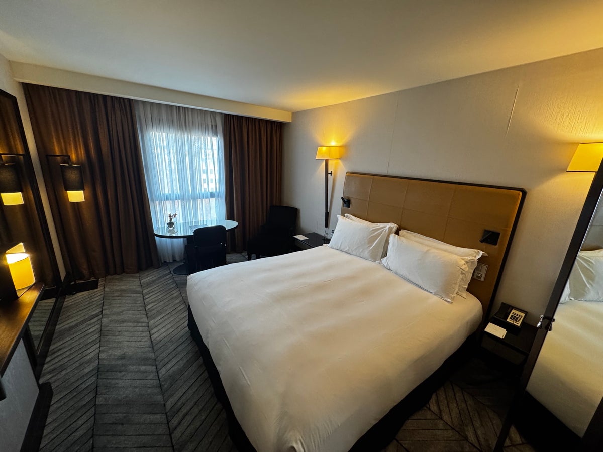 Accor Sofitel Lisbon Liberdade Luxury Room bedroom