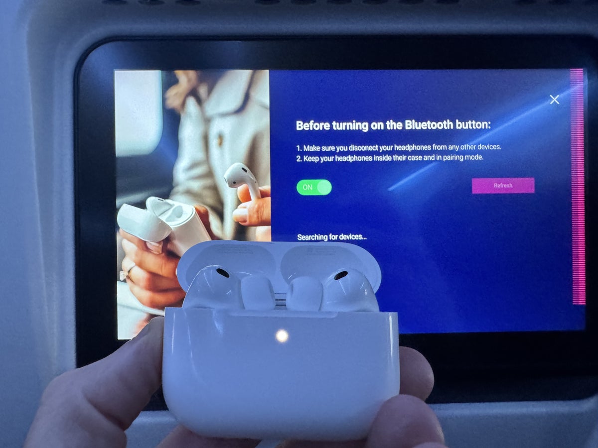 Aeromexico B7378MAX IFE Bluetooth Pairing