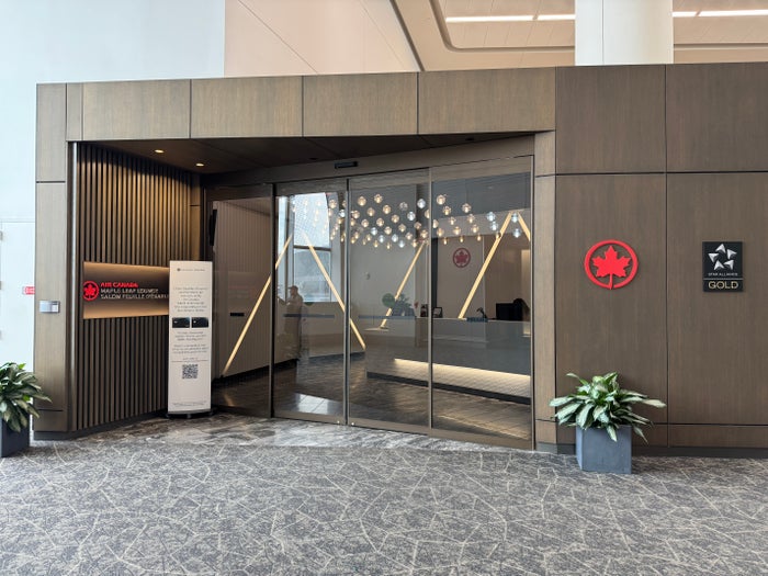 Air Canada Maple Leaf Lounge LGA entrance Air Canada Maple Leaf Lounge LGA entrance