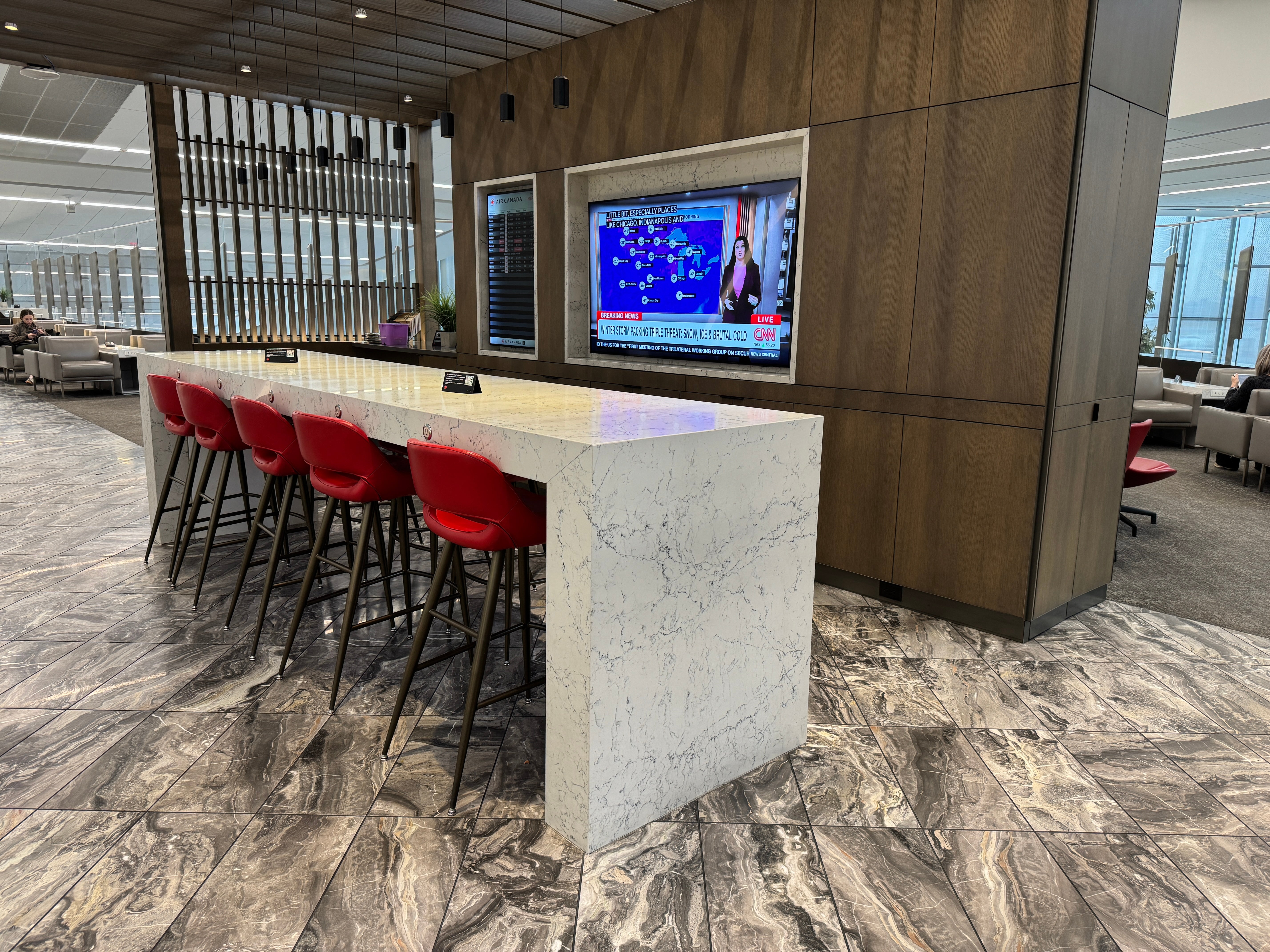 Air Canada Maple Leaf Lounge at LaGuardia Airport: Quick Review