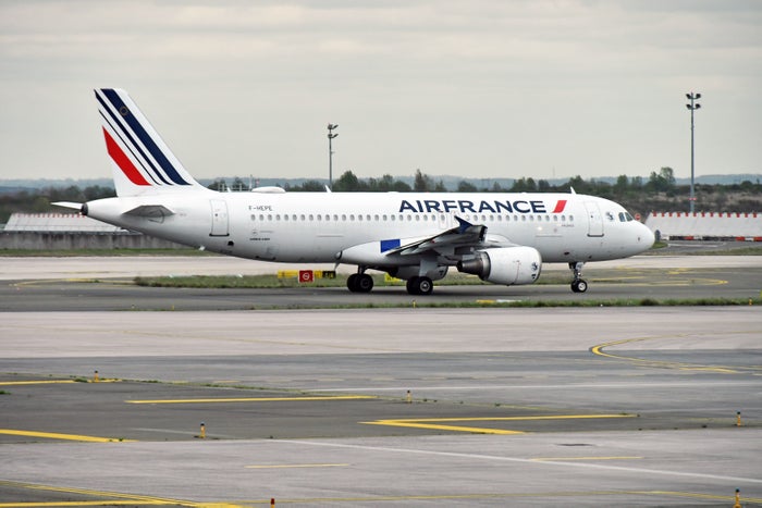 Air France A320 taxiing Paris CDG Air France A320 taxiing Paris CDG