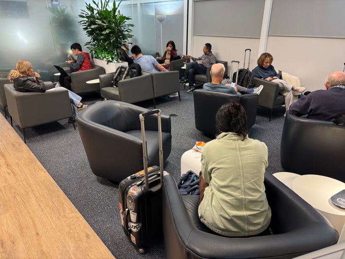 Air France Lounge IAH primary seating Air France Lounge IAH primary seating