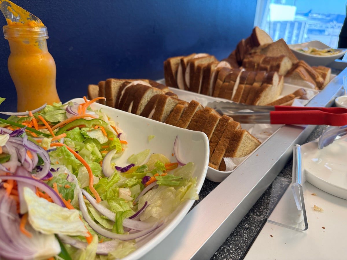 5 Things To Know About the Air France Lounge at Bush Intercontinental Airport in Houston [Review]