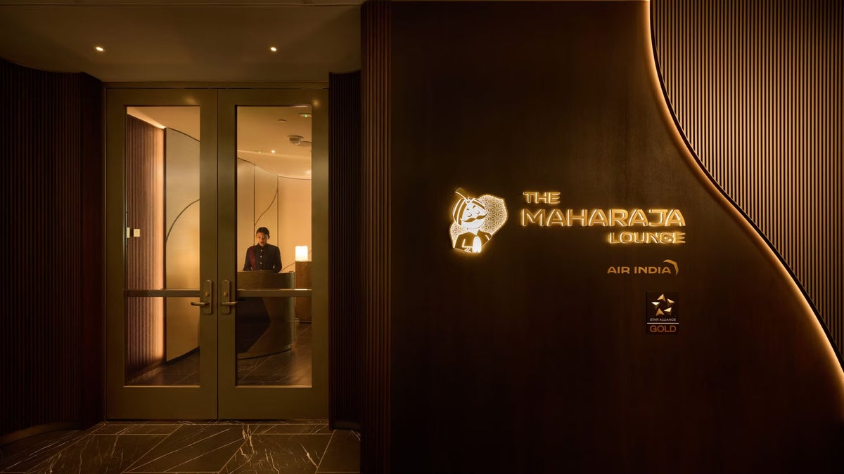 Air India Maharaja Lounge SFO entrance