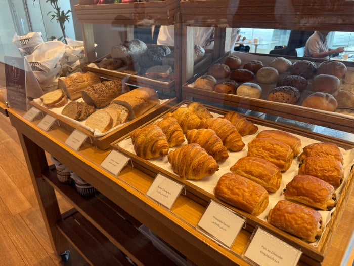 Al Mourjan Lounge DOH buffet breads Al Mourjan Lounge DOH buffet breads