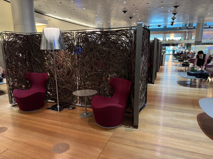 Al Mourjan Lounge DOH central seating Al Mourjan Lounge DOH central seating