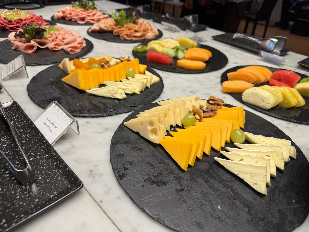 Al Mourjan Lounge DOH cheese