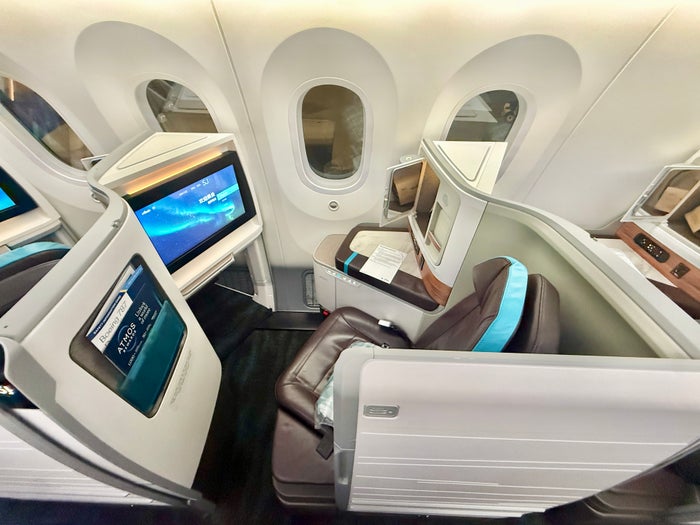 Alaska Airlines 787 Business Class Suites Seat 5J Alaska Airlines 787 Business Class Suites Seat 5J