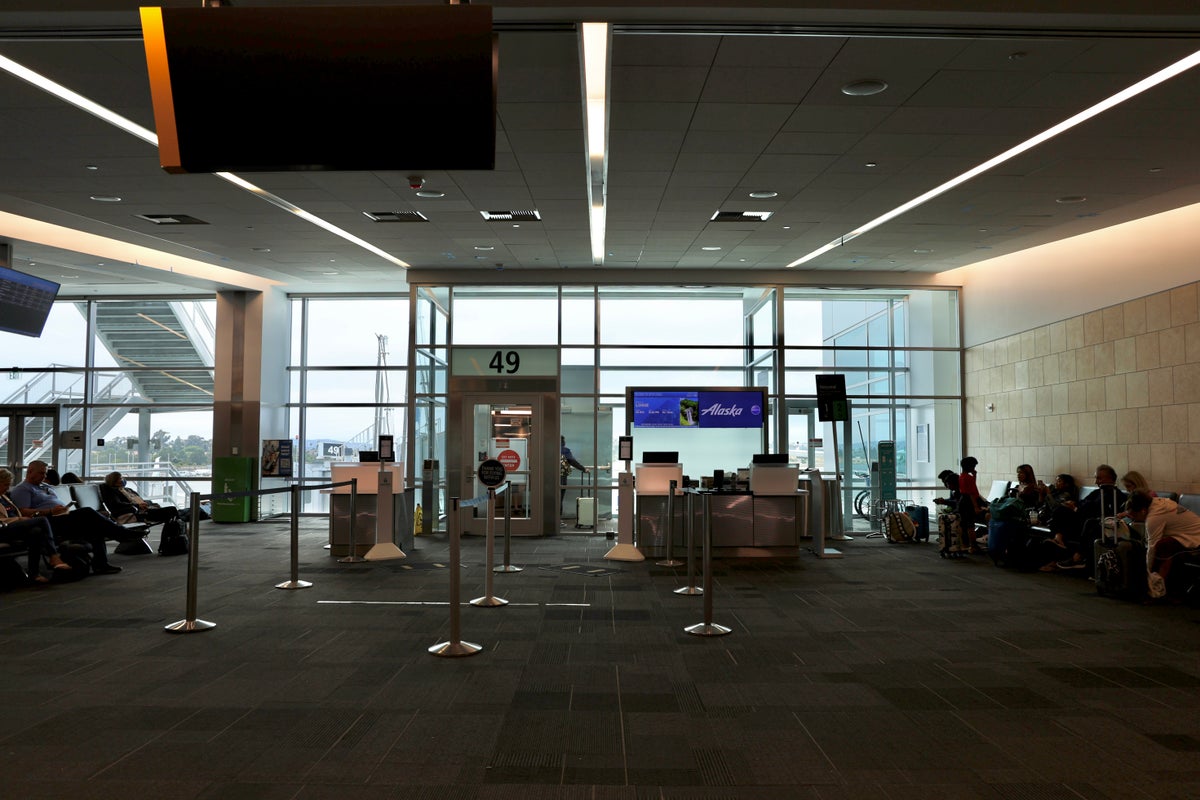 Alaska Airlines Gate San Diego Upgraded Points LLC 3
