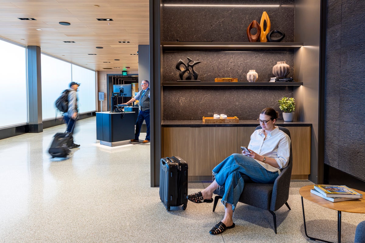 Alaska Airlines SEA Titanium lobby seating