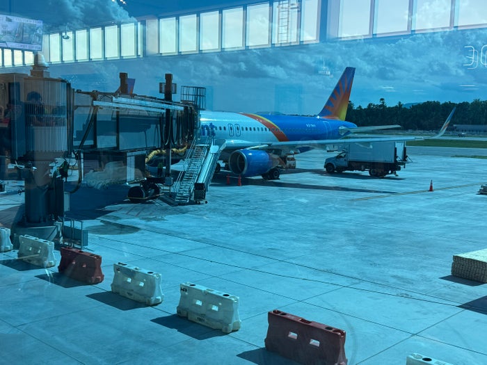Allegiant A320 AVL HOU view from terminal Allegiant A320 AVL HOU view from terminal