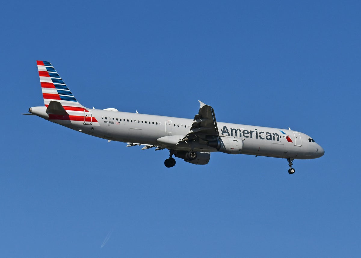 American Airlines A321 Landing 2 American Airlines A321 Landing 2