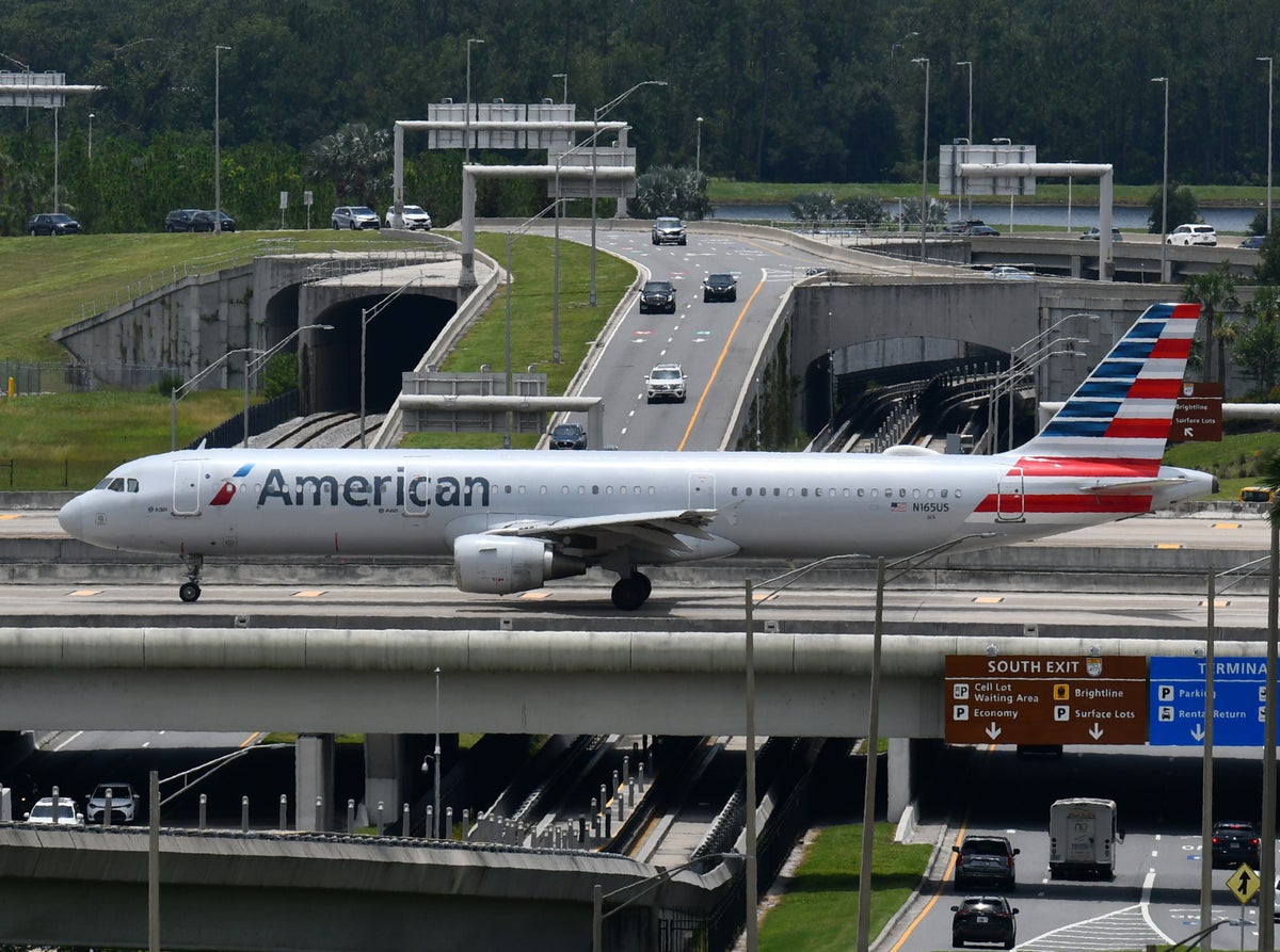 Citi Strata Elite Card vs. AAdvantage Executive World Elite Card [Detailed Comparison]