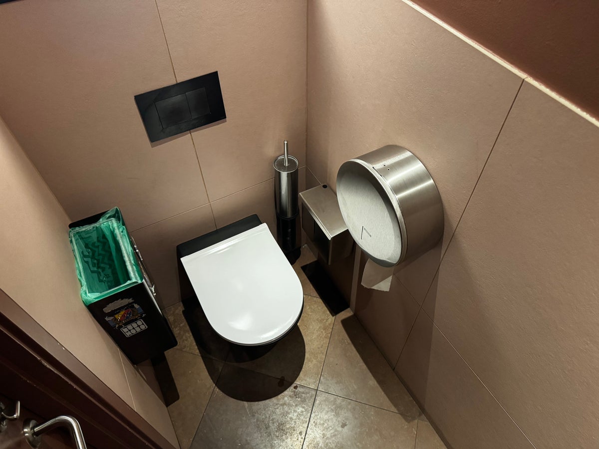 American Express Lounge Stockholm ARN toilet