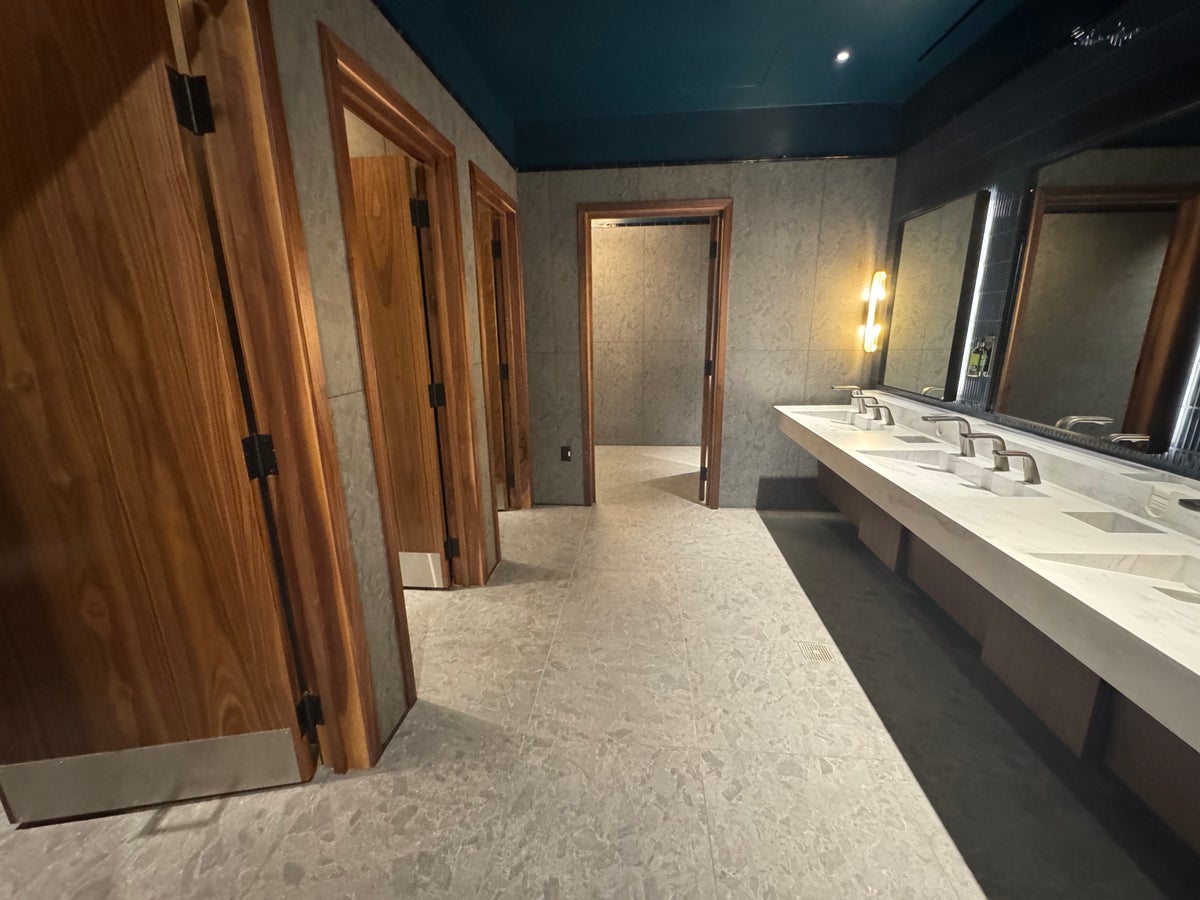 Amex Centurion Lounge SLC Womens Restroom Amex Centurion Lounge SLC Womens Restroom