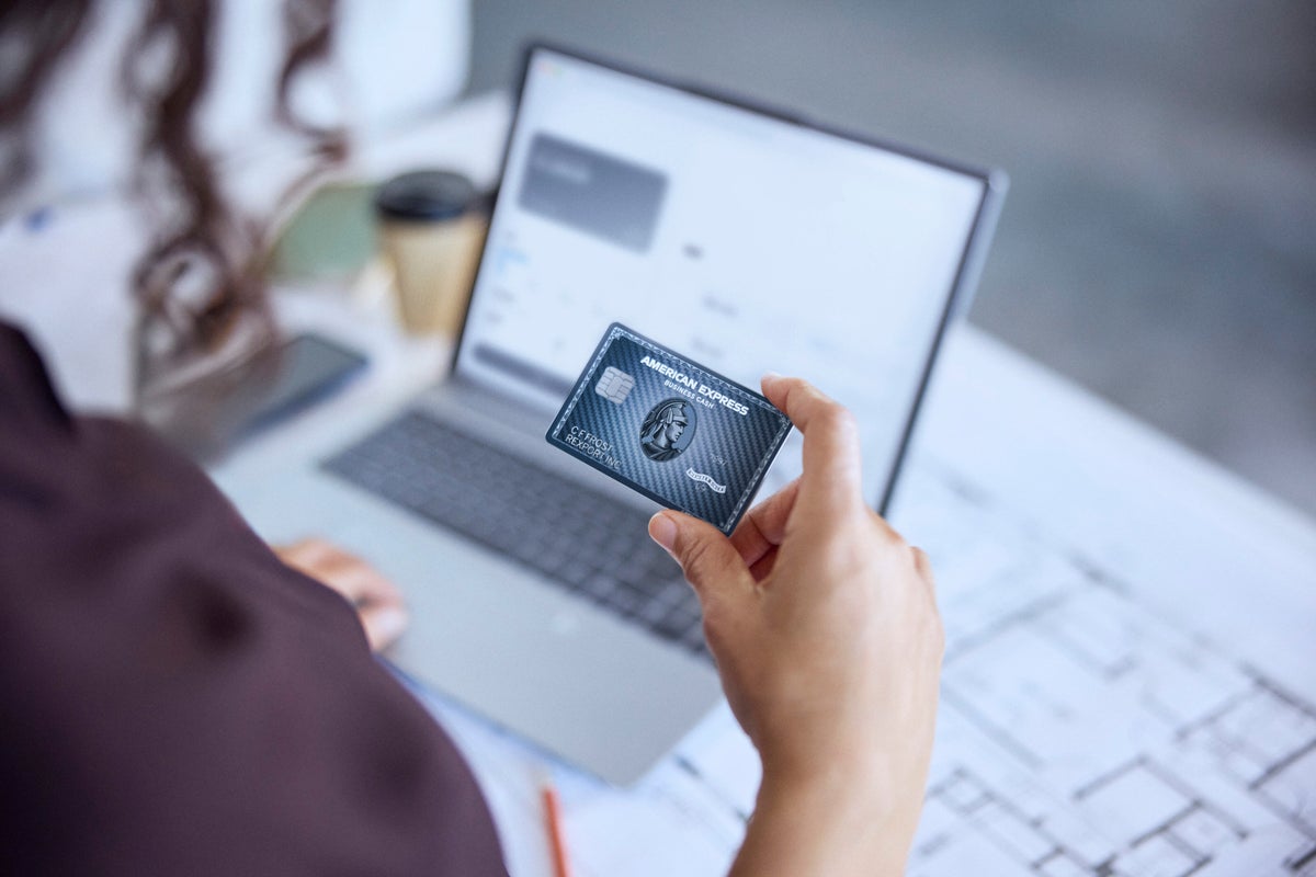 Amex Graphite Business Cash Unlimited card in hand