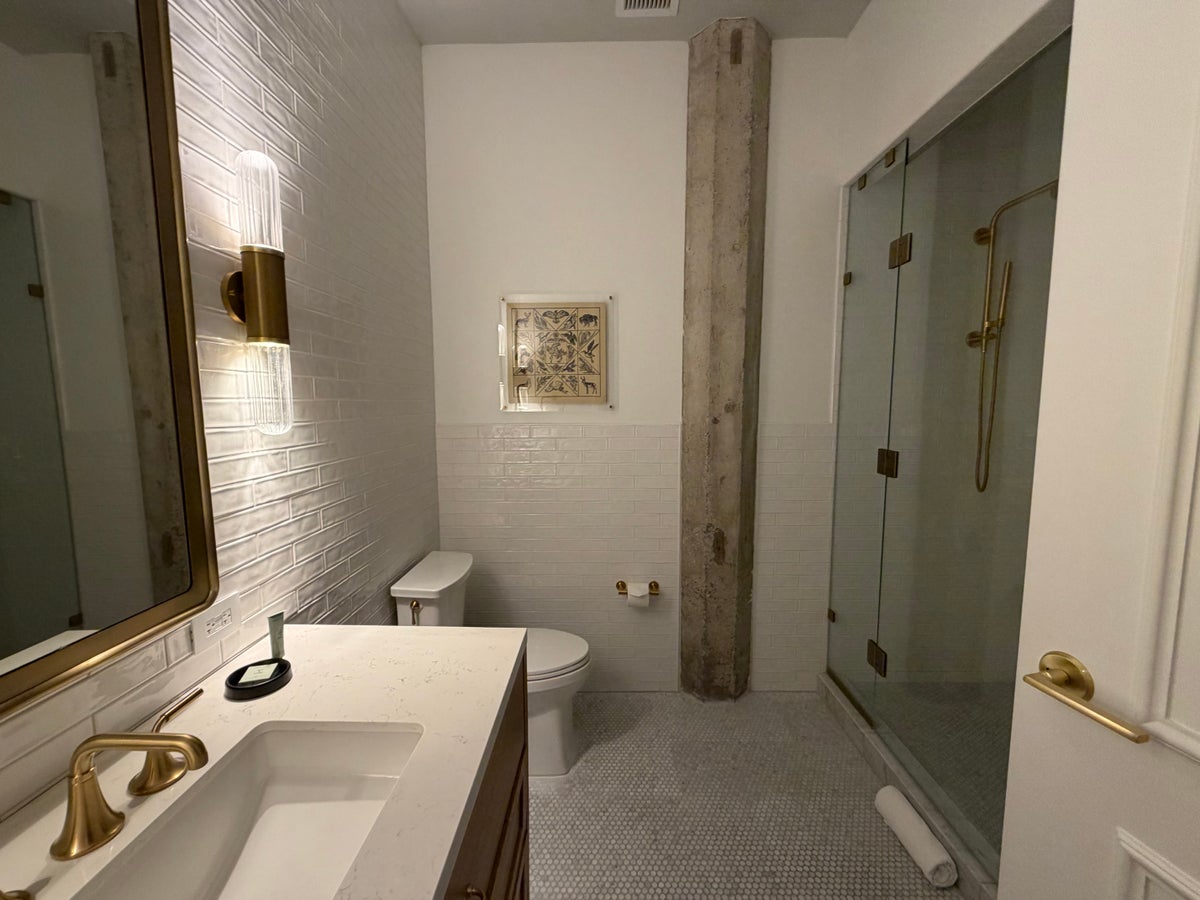 Asher Adams Hotel Bathroom Overview