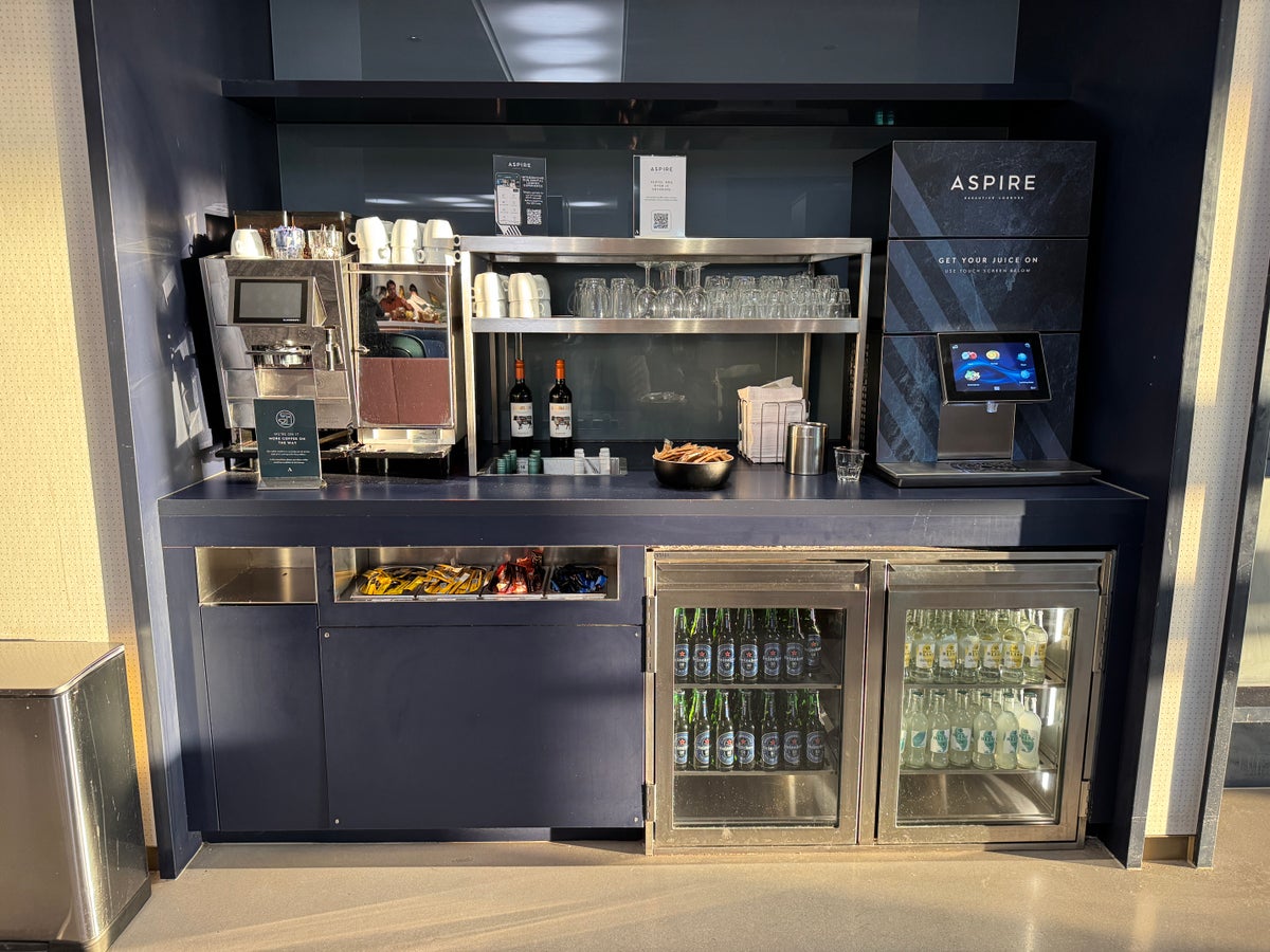 Aspire Lounge 26 AMS self serve drinks Aspire Lounge 26 AMS self serve drinks