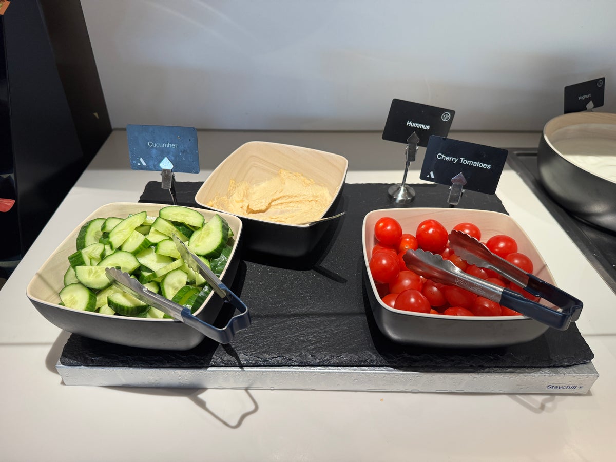 Aspire Lounge 26 AMS veggies