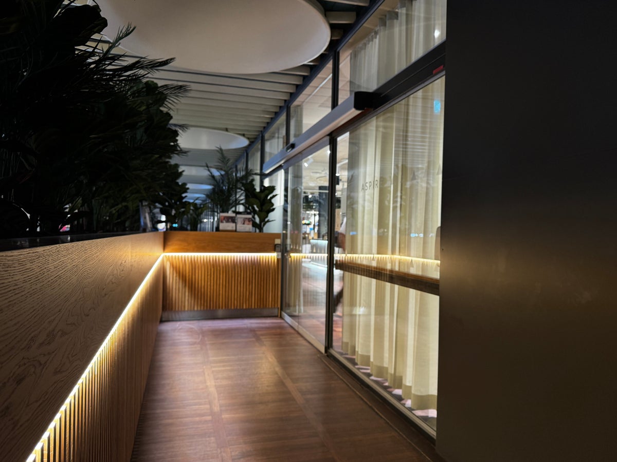 Aspire Lounge CPH hallway