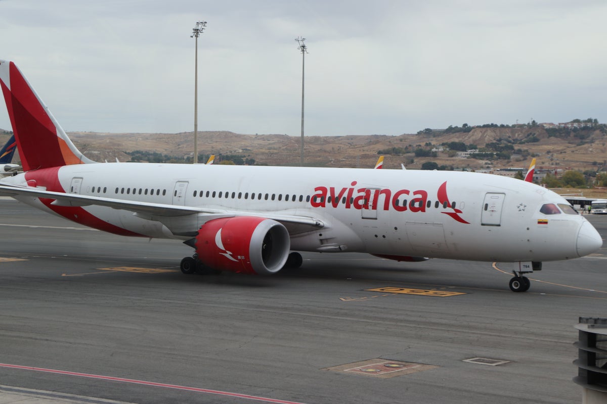 Avianca B787 Dreamliner at MAD closeup