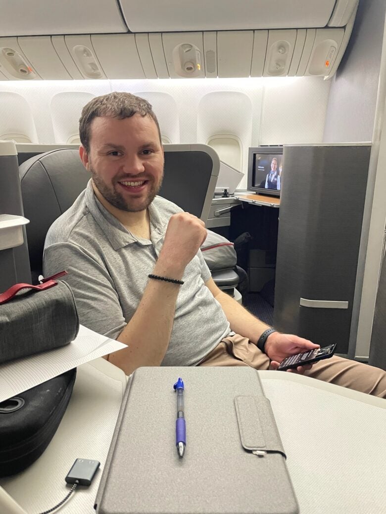 Ben American Airlines 777 200 Business