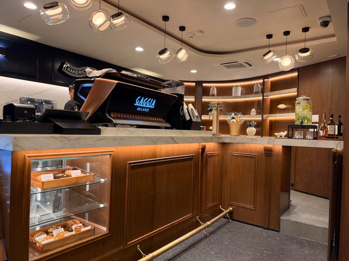 Blue Roast by American Express MEX T2 interior