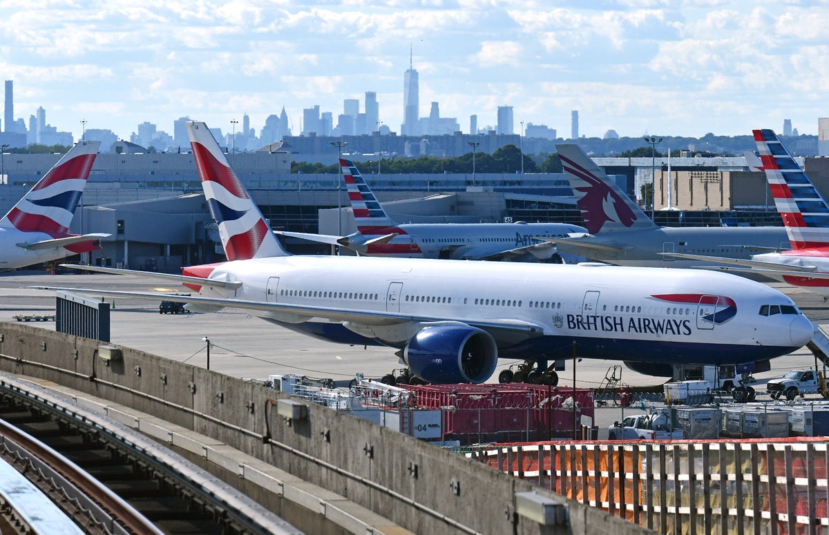 British Airways Boeing B777 200ER American Qatar JFK Manhattan