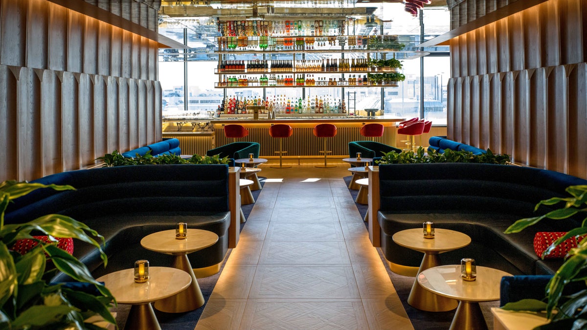 British Airways New Miami Lounge full service bar