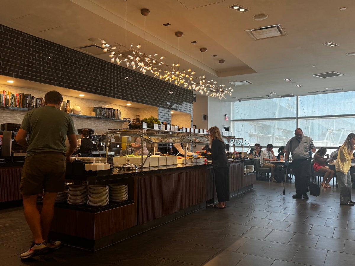 Centurion Lounge Las Vegas buffet area
