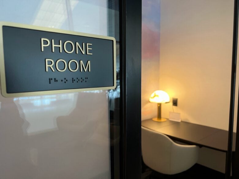 Chase Sapphire Lounge DFW Dallas phone room