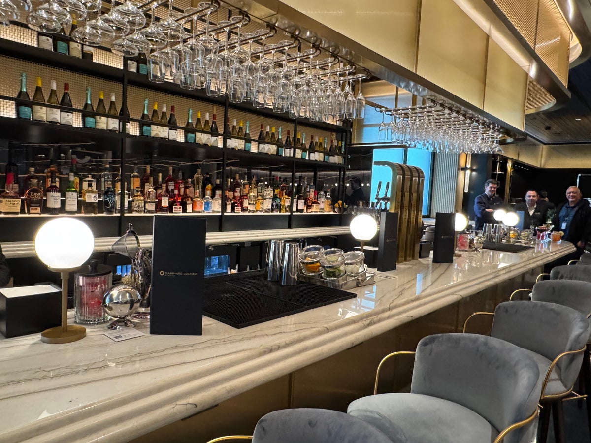 Chase Sapphire Lounge LAS Bar Seating