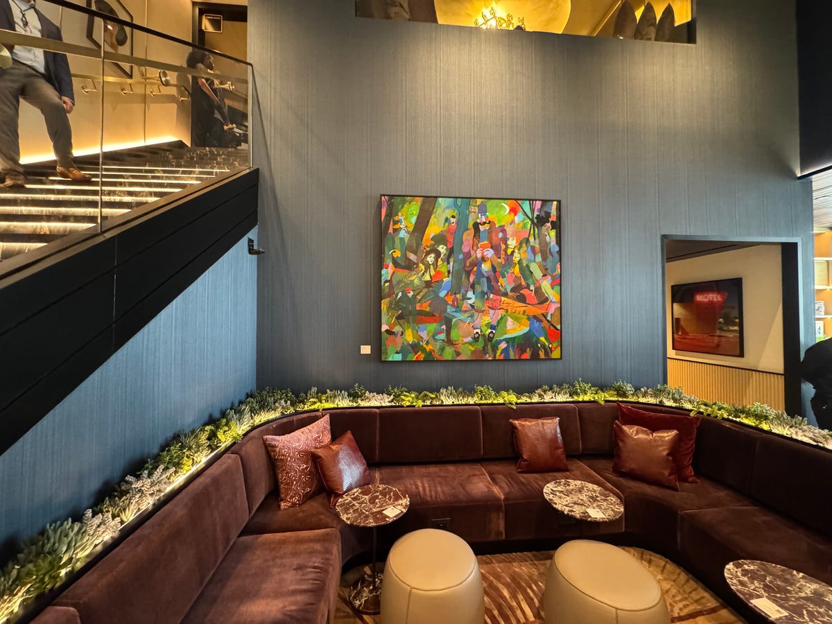 Chase Sapphire Lounge LAS Seating Two Floors Chase Sapphire Lounge LAS Seating Two Floors