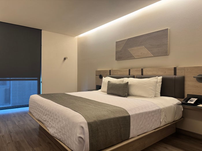 City Express Plus by Marriott Monterrey Centro bedroom
